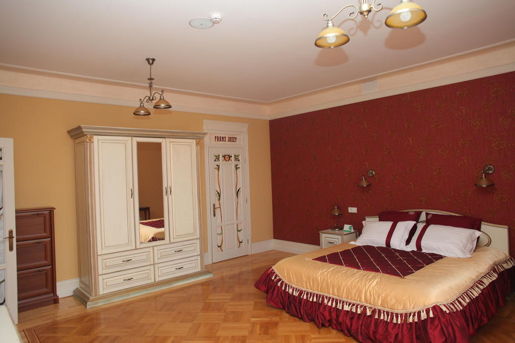 Fontush Boutique Hotel Iwano-Frankiwsk Pokój zdjęcie