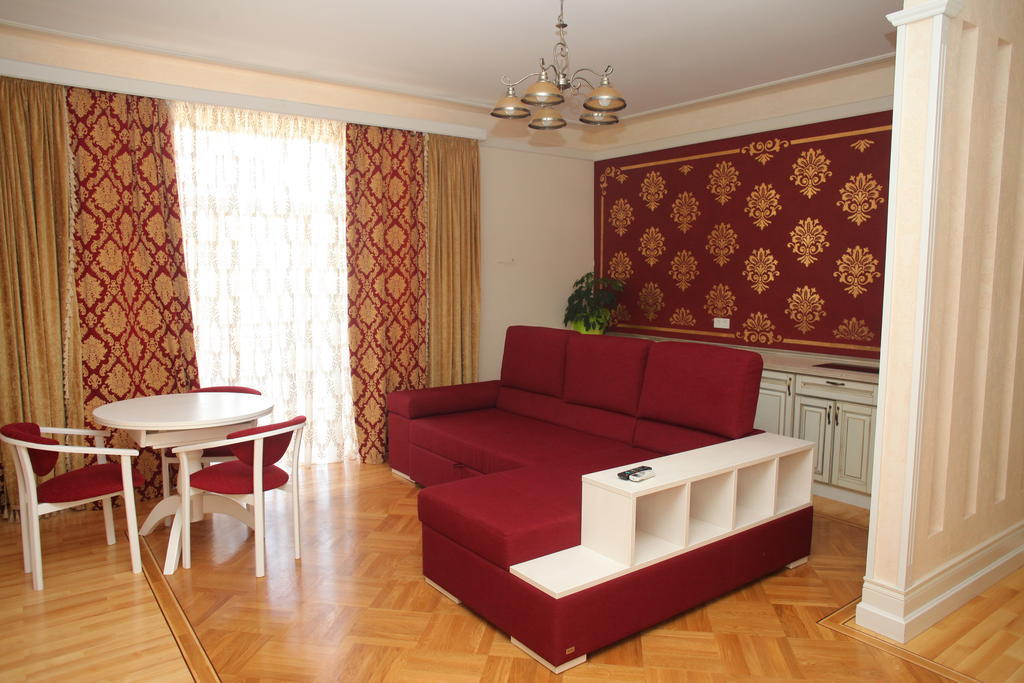 Fontush Boutique Hotel Iwano-Frankiwsk Pokój zdjęcie