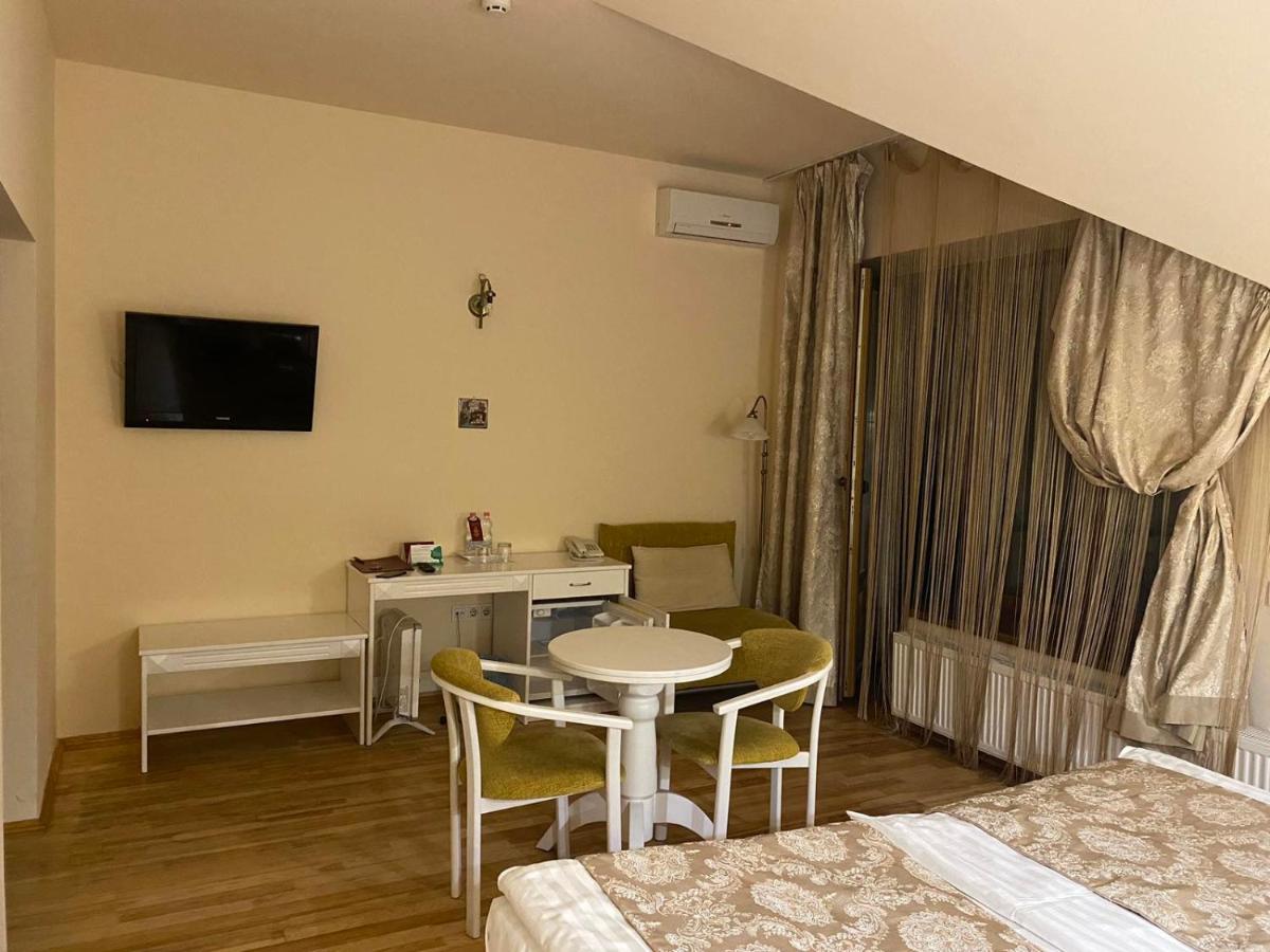 Fontush Boutique Hotel Iwano-Frankiwsk Zewnętrze zdjęcie