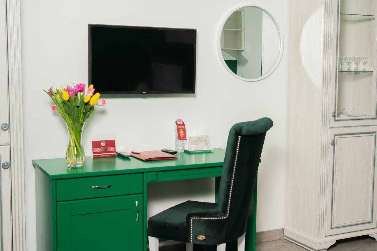 Fontush Boutique Hotel Iwano-Frankiwsk Zewnętrze zdjęcie